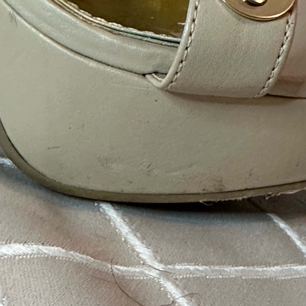 Aldo Beige Strappy Heels with Brass Accents, size 9 - Picture 14 of 16